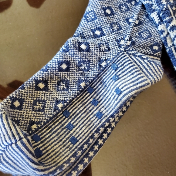 Blue and white thigh high socks - Picture 6 of 14